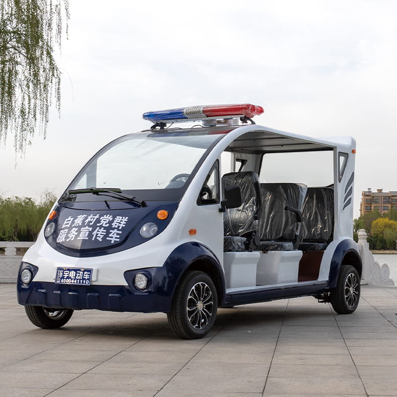 三排敞篷巡邏車